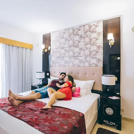 Aparthotel Grand Muthu Do Vale 5*