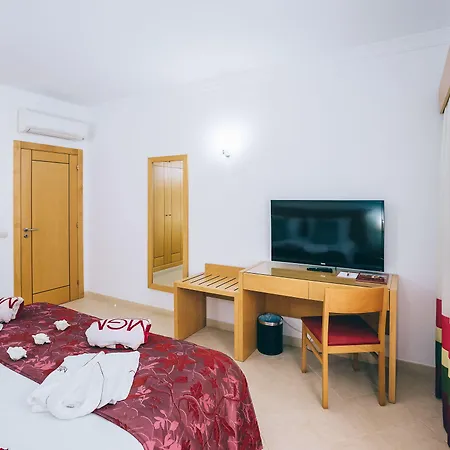 Aparthotel Grand Muthu Do Vale 5*