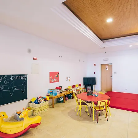 Grand Muthu Do Vale Aparthotel 5*