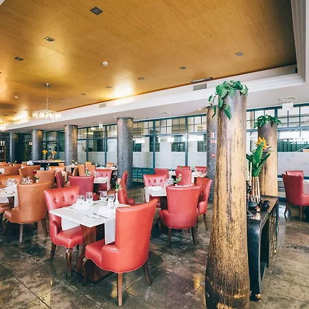 Grand Muthu Do Vale Aparthotel 5*