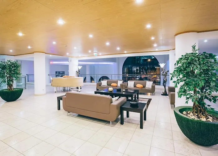 Appart hôtel Grand Muthu Do Vale 5*